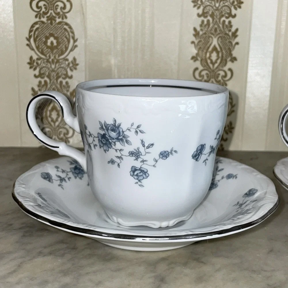 2 Johann Haviland Bavaria Germany Blue Garland Tea‎ Cup And Saucer Set Vintage